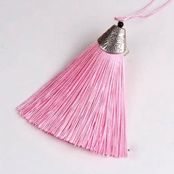 Thread earrings - Picture 3 of 5